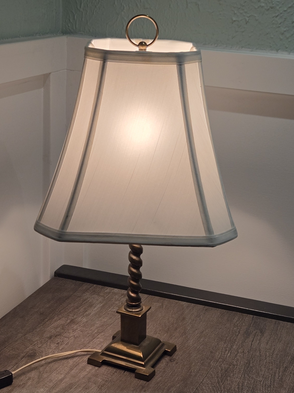 Vintage Hollywood Regency Brass Table Lamp Mid Century Spiral Barley Twist 21"